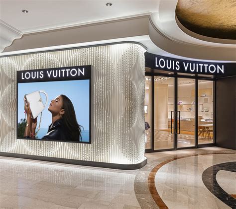 louis vuitton takashimaya address.